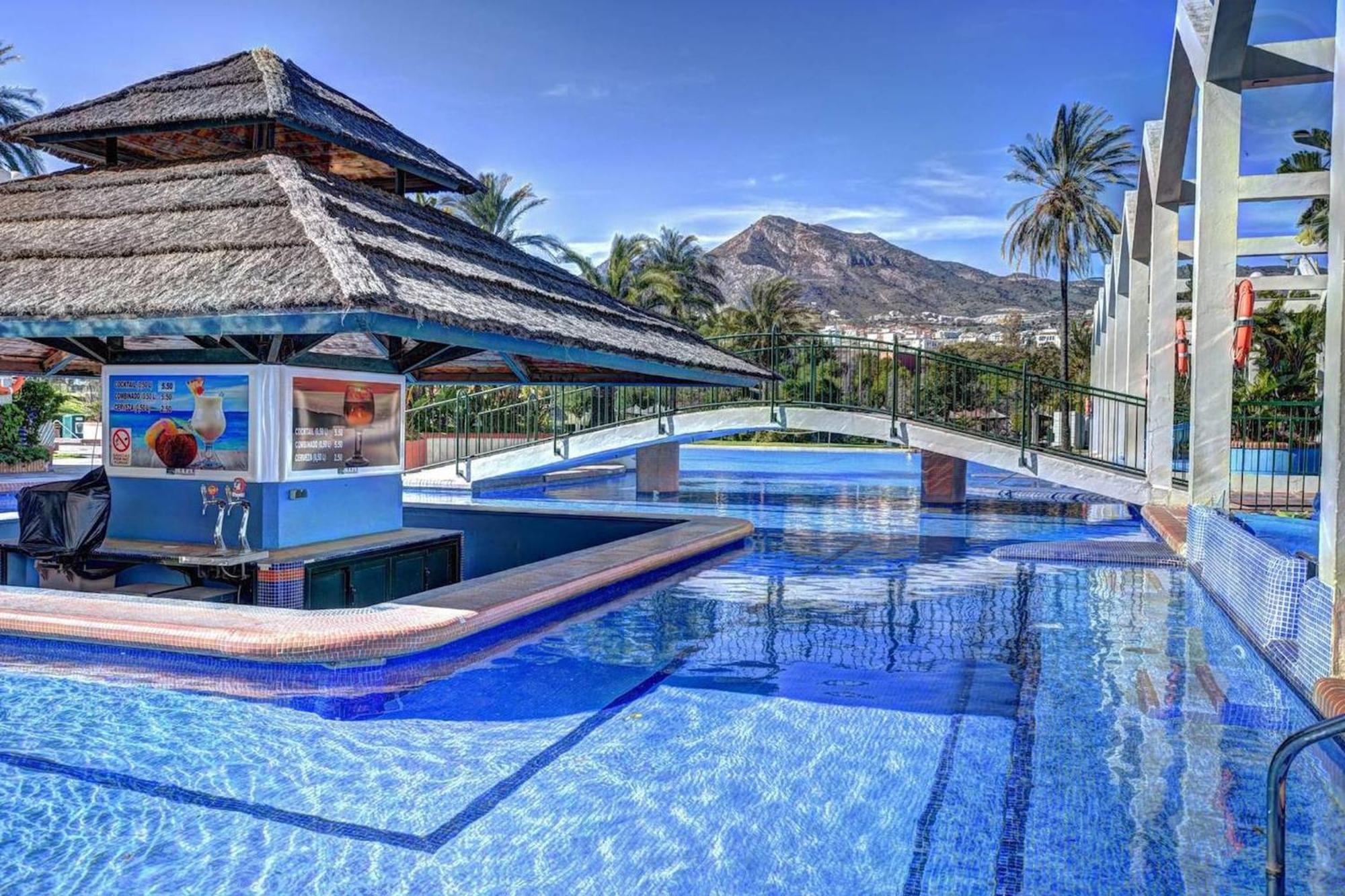 Benalbeach Apartment With Water Park Беналмадена Екстериор снимка