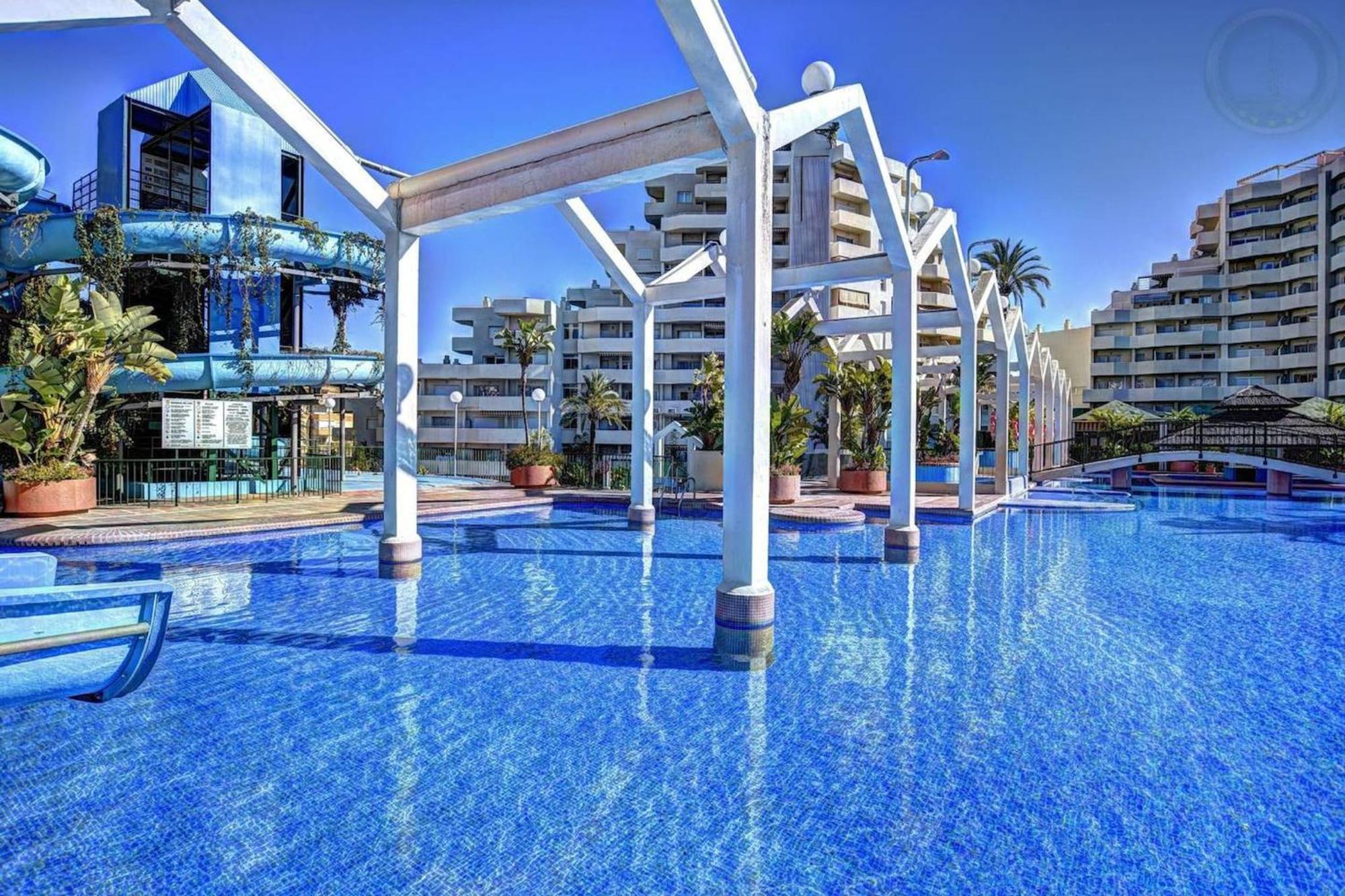 Benalbeach Apartment With Water Park Беналмадена Екстериор снимка